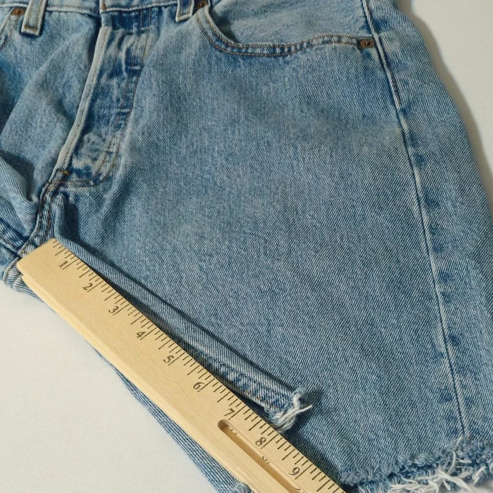VTG 90s Levi's 501 Shorts Mens 30 Blue fringe Denim Cut Off Button Fly‎ Raw Hem